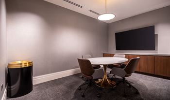 Co-working space at the belden stratford in chicago, il 60614